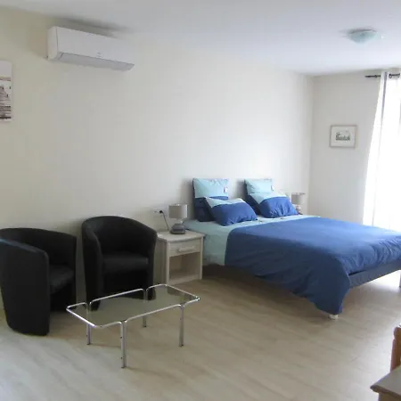 Les Cagouilles Bed & Breakfast *